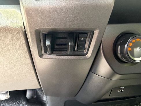 Used 2022 Ford F250 XL w/ Power Equipment Group RWD image 26