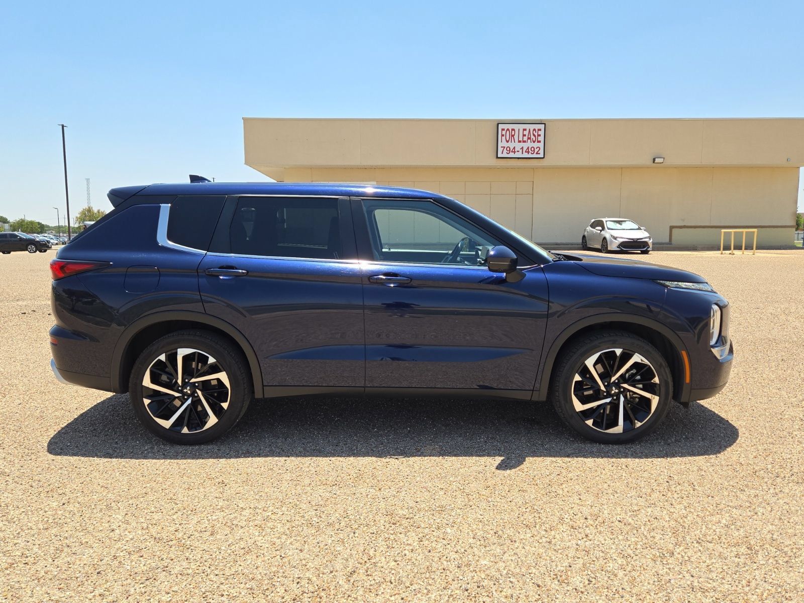 Used 2024 Mitsubishi Outlander SE FWD image 6