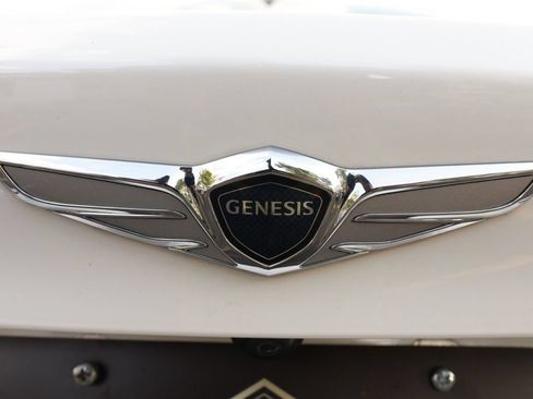 Used 2020 Genesis G70 2.0T w/ Elite Package RWD image 31