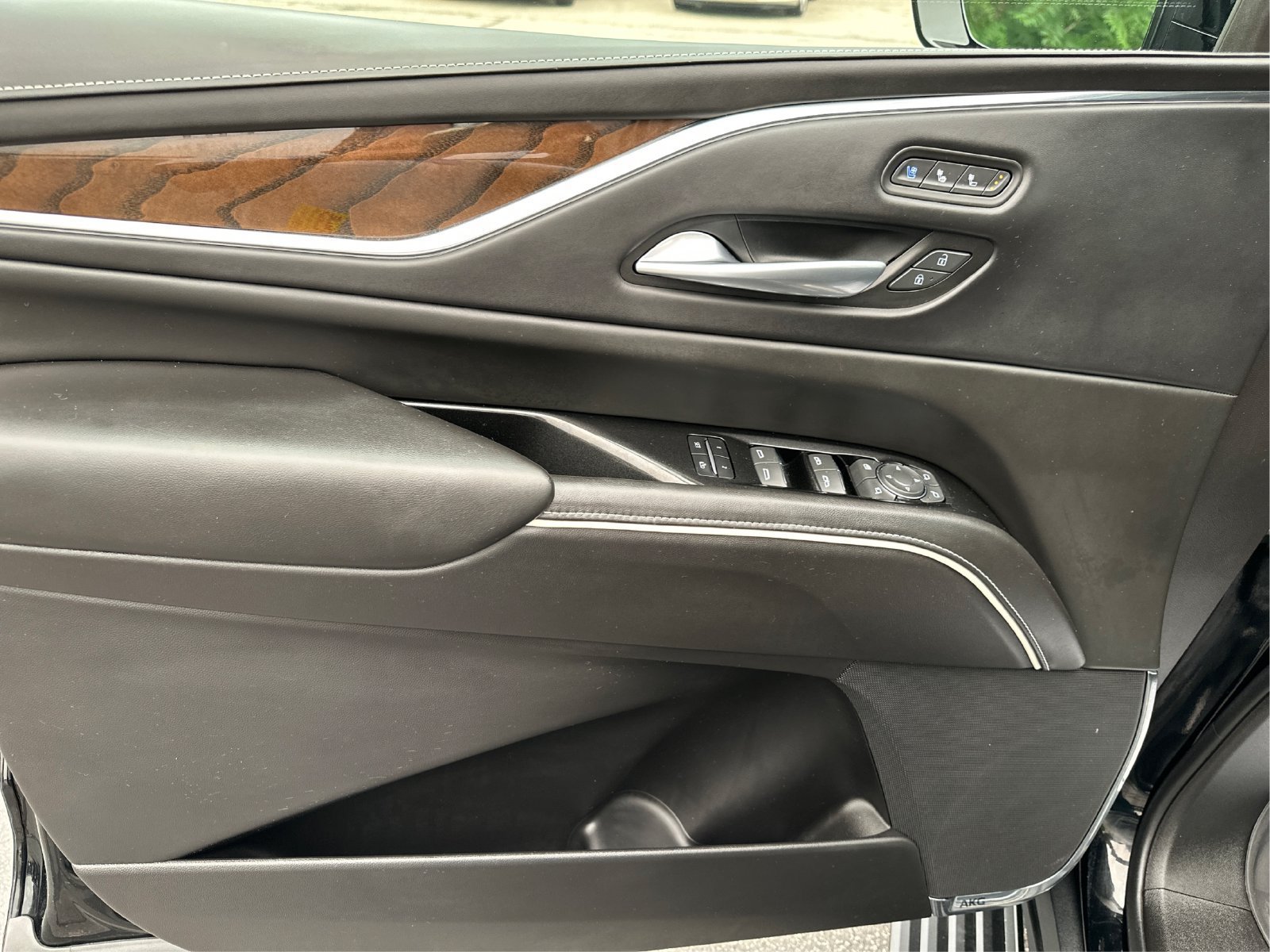 Certified 2023 Cadillac Escalade Sport Platinum w/ LPO, Floor Liner Package AWD/4WD image 21