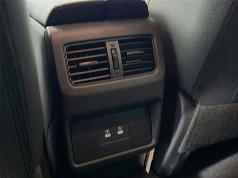 Certified 2026 Nissan Rogue SV FWD image 23