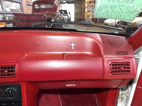 Used 1992 Ford Mustang LX RWD image 81