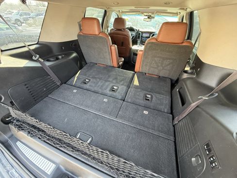 Used 2017 Cadillac Escalade Luxury image 24