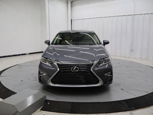 Used 2017 Lexus ES 350 350 w/ Luxury Package image 11