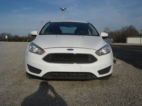 Used 2018 Ford Focus SE image 3