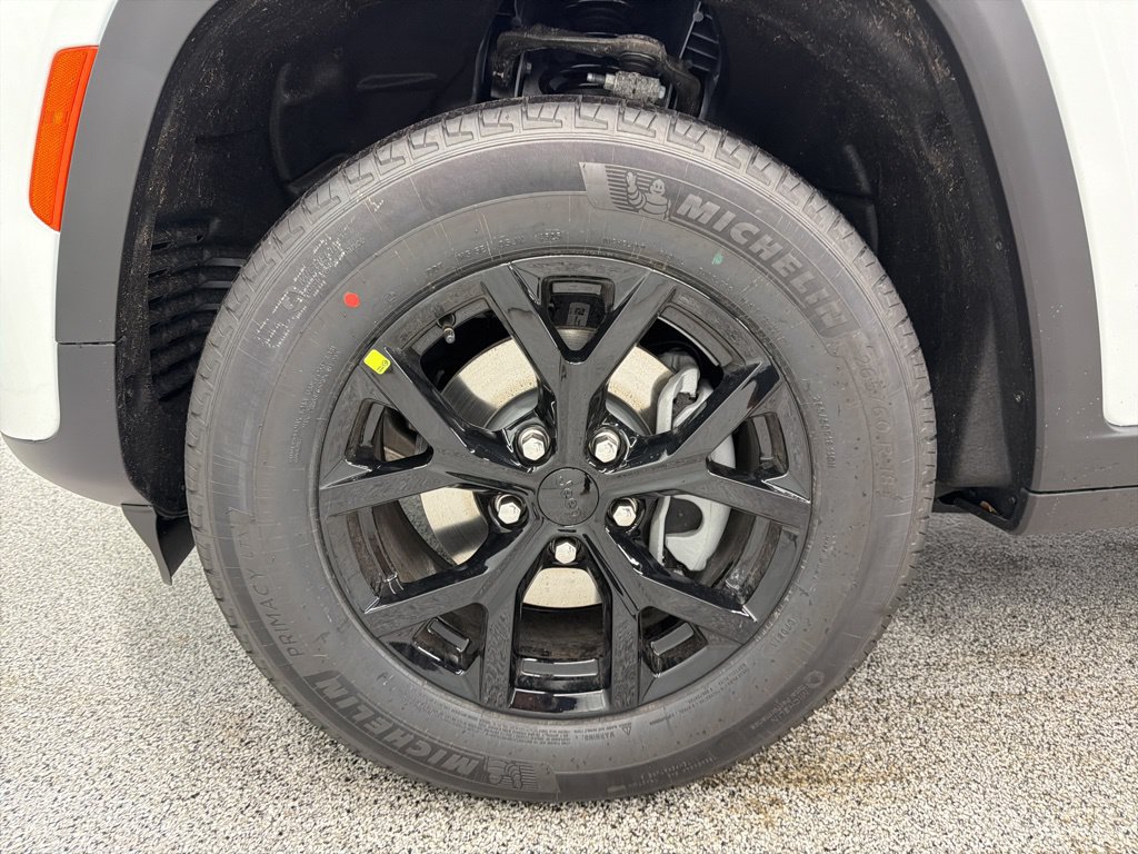 New 2026 Jeep Grand Cherokee Altitude AWD/4WD image 10