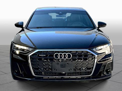 Used 2023 Audi A8 L 3.0T image 3