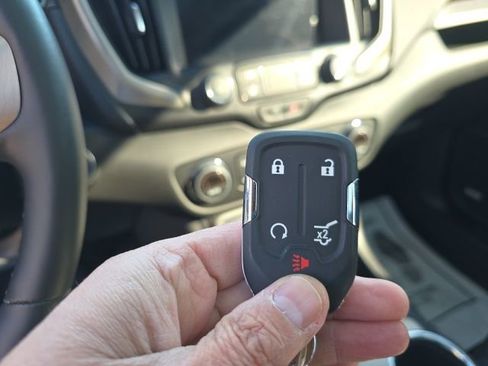 Used 2024 GMC Terrain Denali w/ Black Diamond Edition image 33