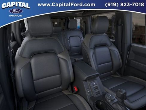 New 2025 Ford Bronco Outer Banks w/ Sasquatch Package image 10