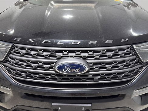 Used 2022 Ford Explorer XLT w/ Equipment Group 202A AWD/4WD image 37