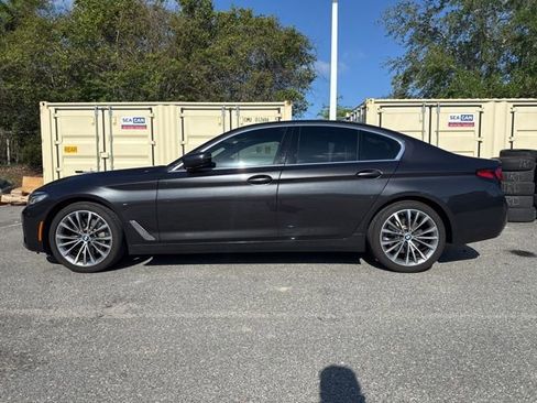 Used 2022 BMW 530i w/ M Sport Package image 2