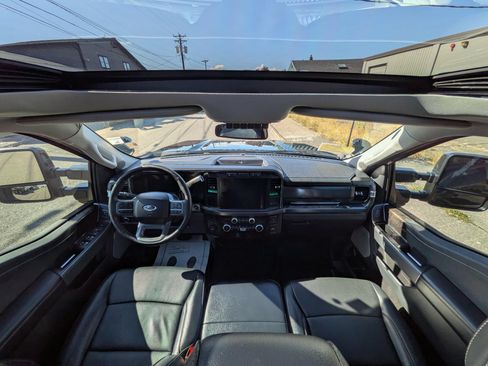 Used 2024 Ford F250 Lariat w/ Black Appearance Package AWD/4WD image 10