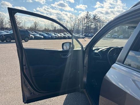 Certified 2023 Subaru Forester Premium image 21