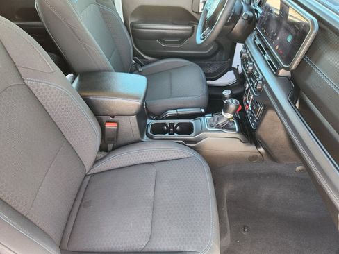 Used 2024 Jeep Wrangler Unlimited Rubicon 4xe AWD/4WD image 14