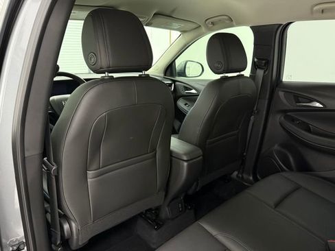 Used 2025 Buick Encore GX Sport Touring FWD image 31