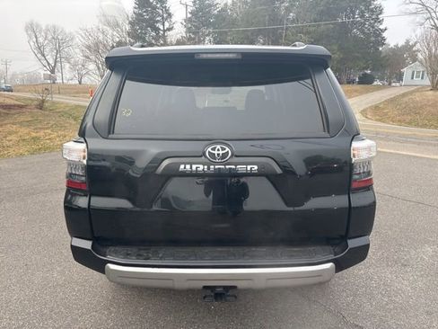 Used 2024 Toyota 4Runner TRD Off-Road image 4
