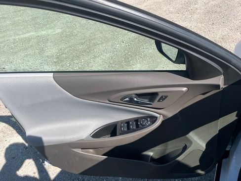 Used 2024 Chevrolet Malibu LT FWD image 15