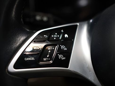 Used 2023 Mercedes-Benz GLC 300 image 29