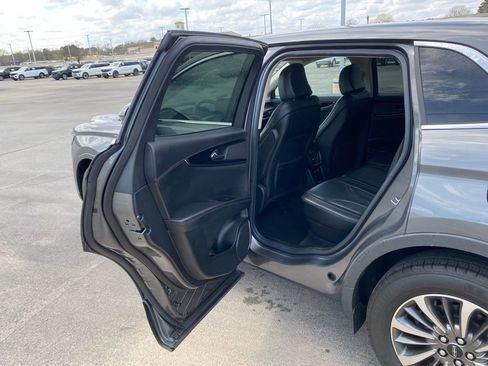 Used 2023 Lincoln Nautilus Reserve image 29