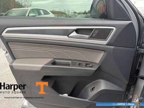 Used 2023 Volkswagen Atlas SEL R-Line image 18
