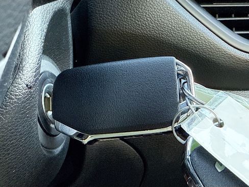 Used 2023 Kia Forte LXS image 34