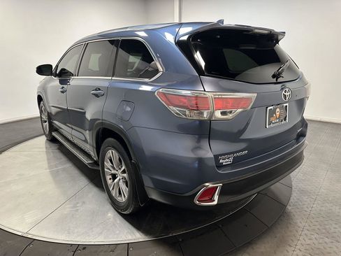 Used 2015 Toyota Highlander XLE image 9