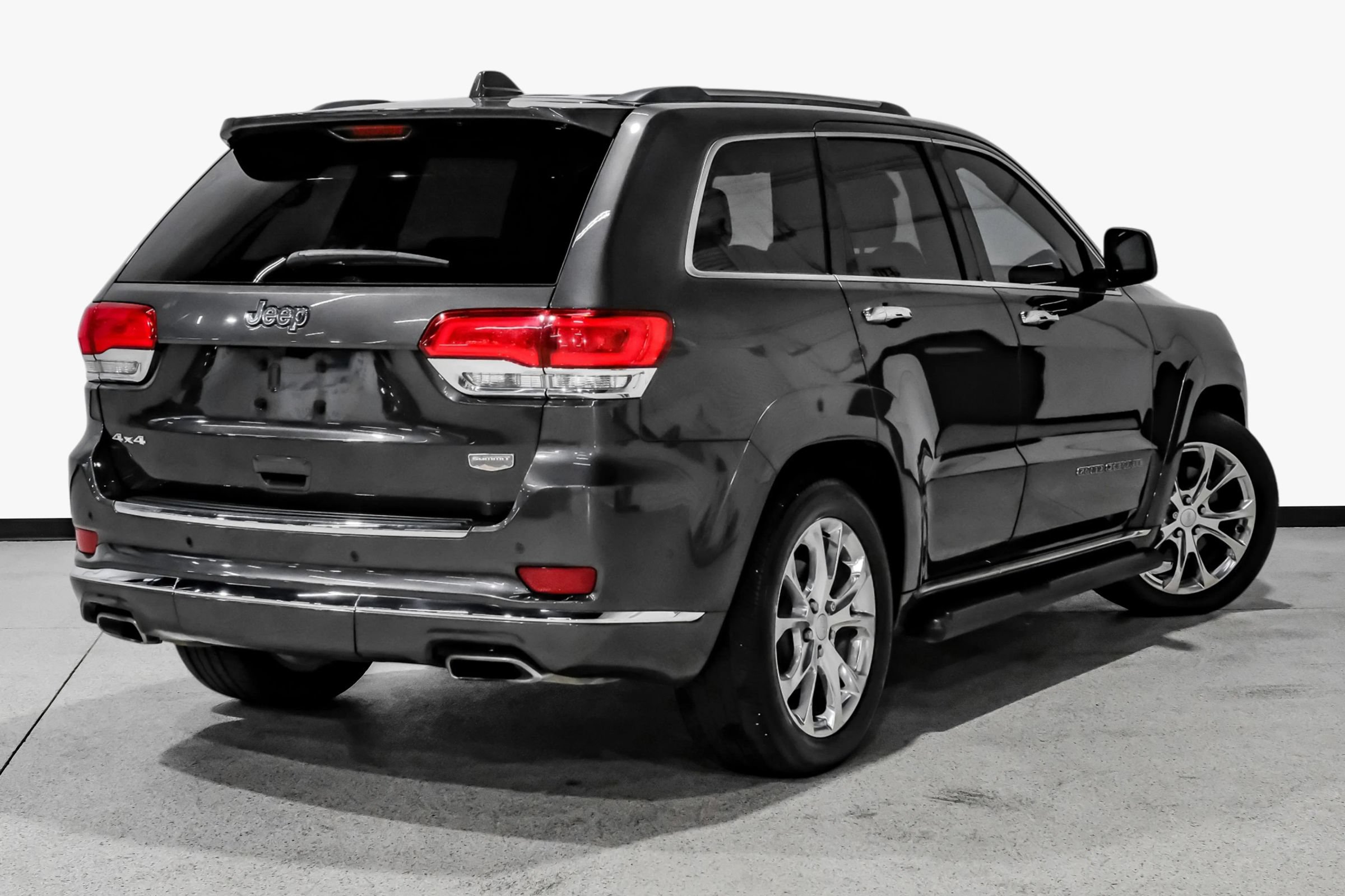 Used 2020 Jeep Grand Cherokee Summit w/ Skid Plate Group AWD/4WD image 6