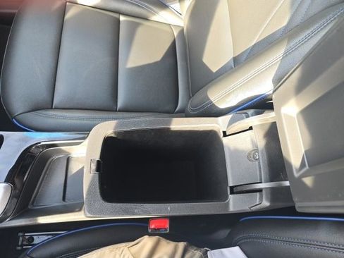 Used 2025 Buick Envista Sport Touring image 22