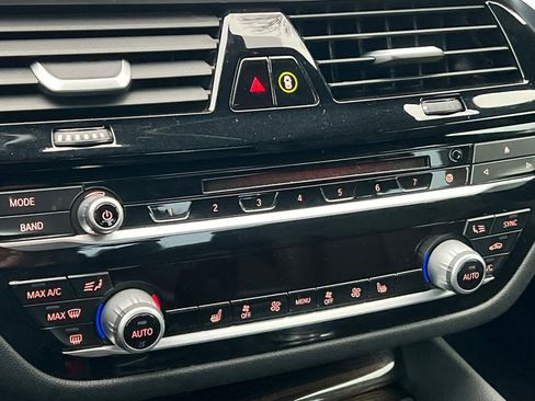 Used 2019 BMW 530i w/ Convenience Package image 20