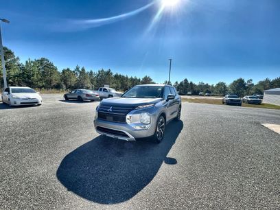 Used 2024 Mitsubishi Outlander SE