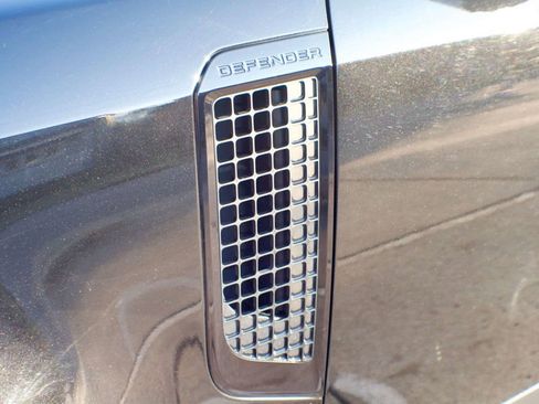 Used 2021 Land Rover Defender 90 S image 12