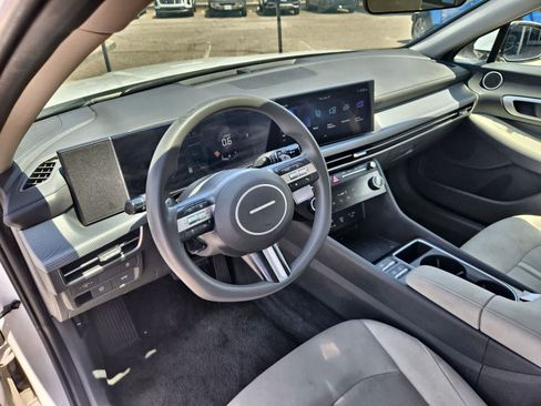 Used 2025 Hyundai Sonata SEL FWD image 10