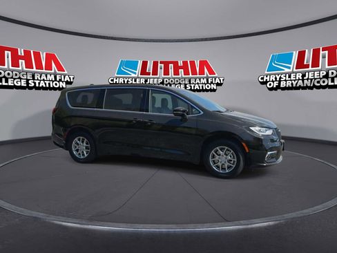 New 2026 Chrysler Pacifica Select FWD image 9