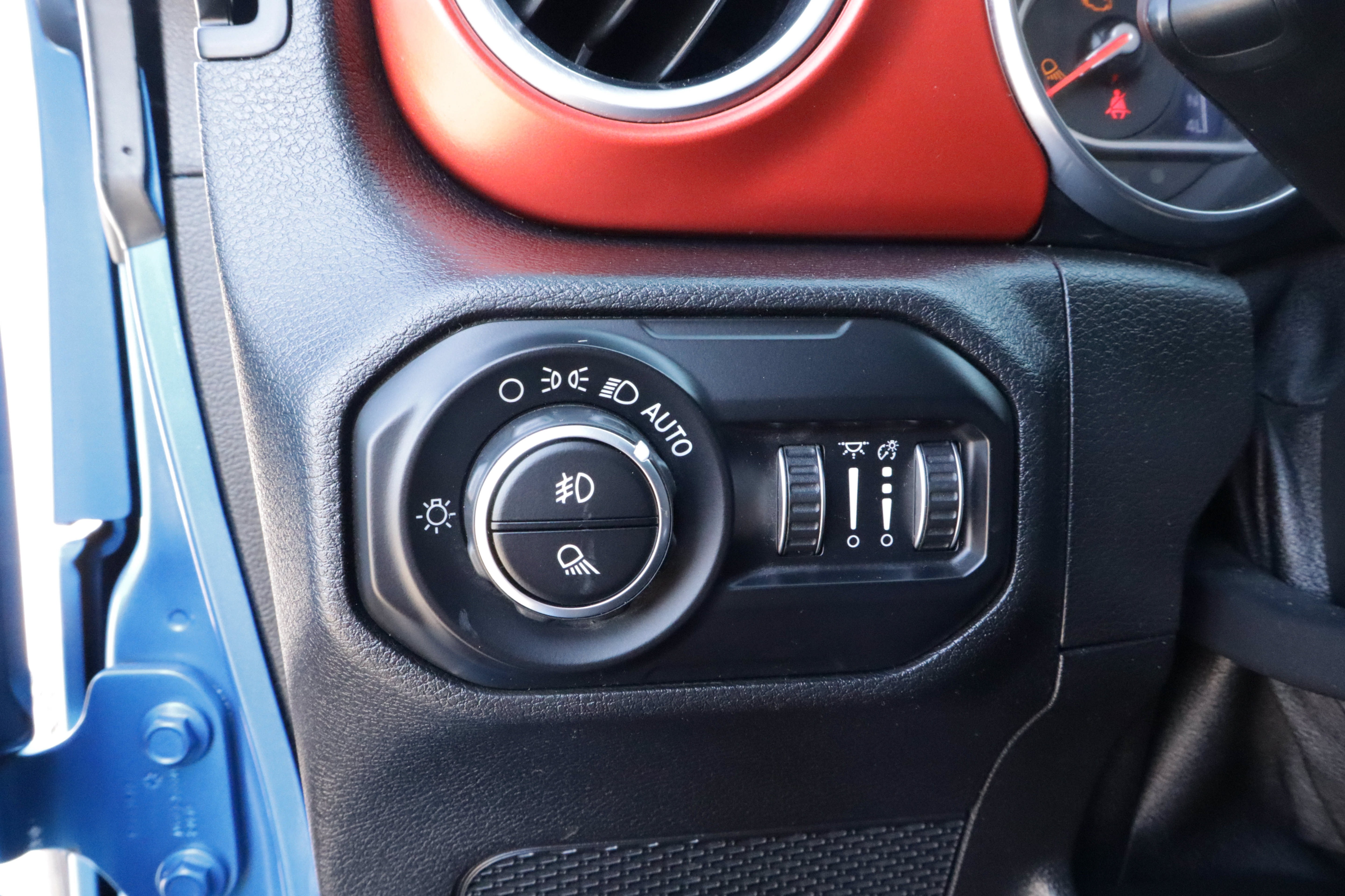 Used 2020 Jeep Gladiator Rubicon AWD/4WD image 22