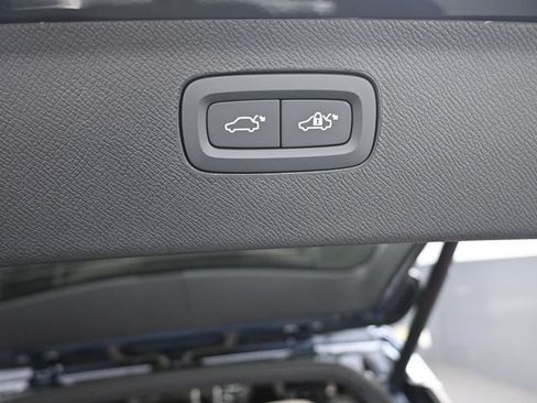 New 2026 Volvo XC90 T8 Plus w/ Protection Package Premier AWD/4WD image 25