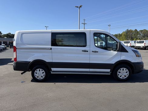 Used 2024 Ford Transit 250 Low Roof w/ Exterior Upgrade Package image 23