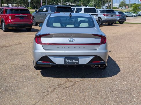 Used 2023 Hyundai Sonata SEL FWD image 5