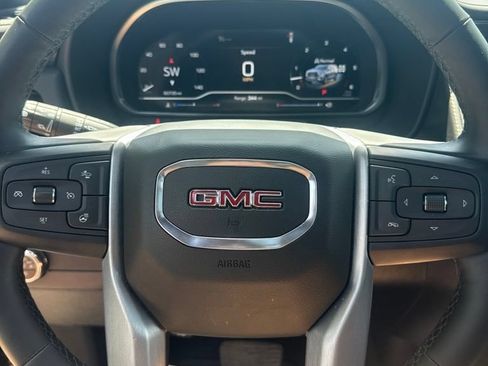 Used 2023 GMC Yukon SLT w/ SLT Premium Package AWD/4WD image 18