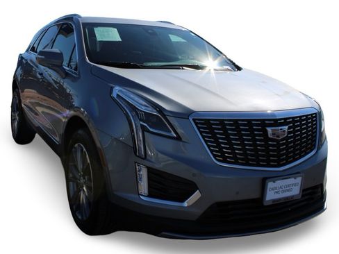 Used 2025 Cadillac XT5 Premium Luxury image 3
