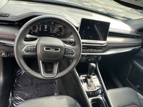 Used 2023 Jeep Compass Trailhawk image 23