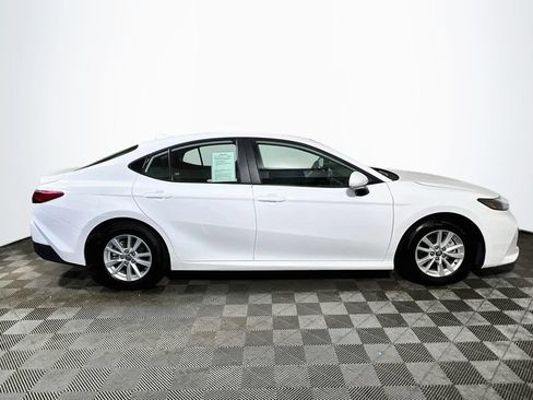 Used 2025 Toyota Camry LE FWD image 8