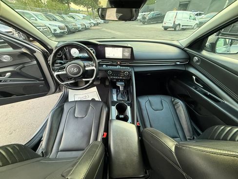 Used 2023 Hyundai Elantra Limited FWD image 20