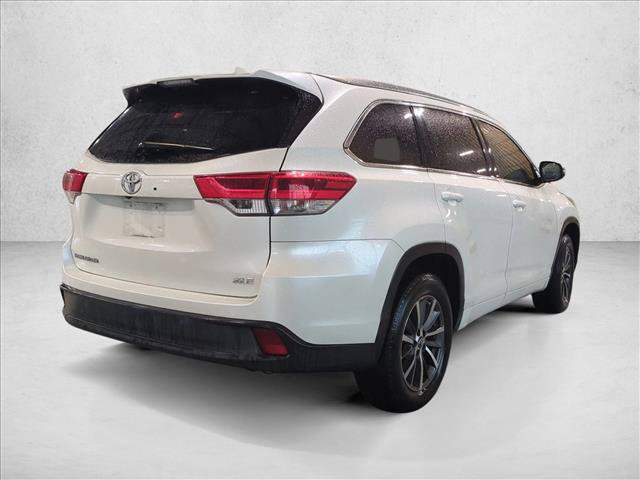 Used 2017 Toyota Highlander XLE FWD image 5