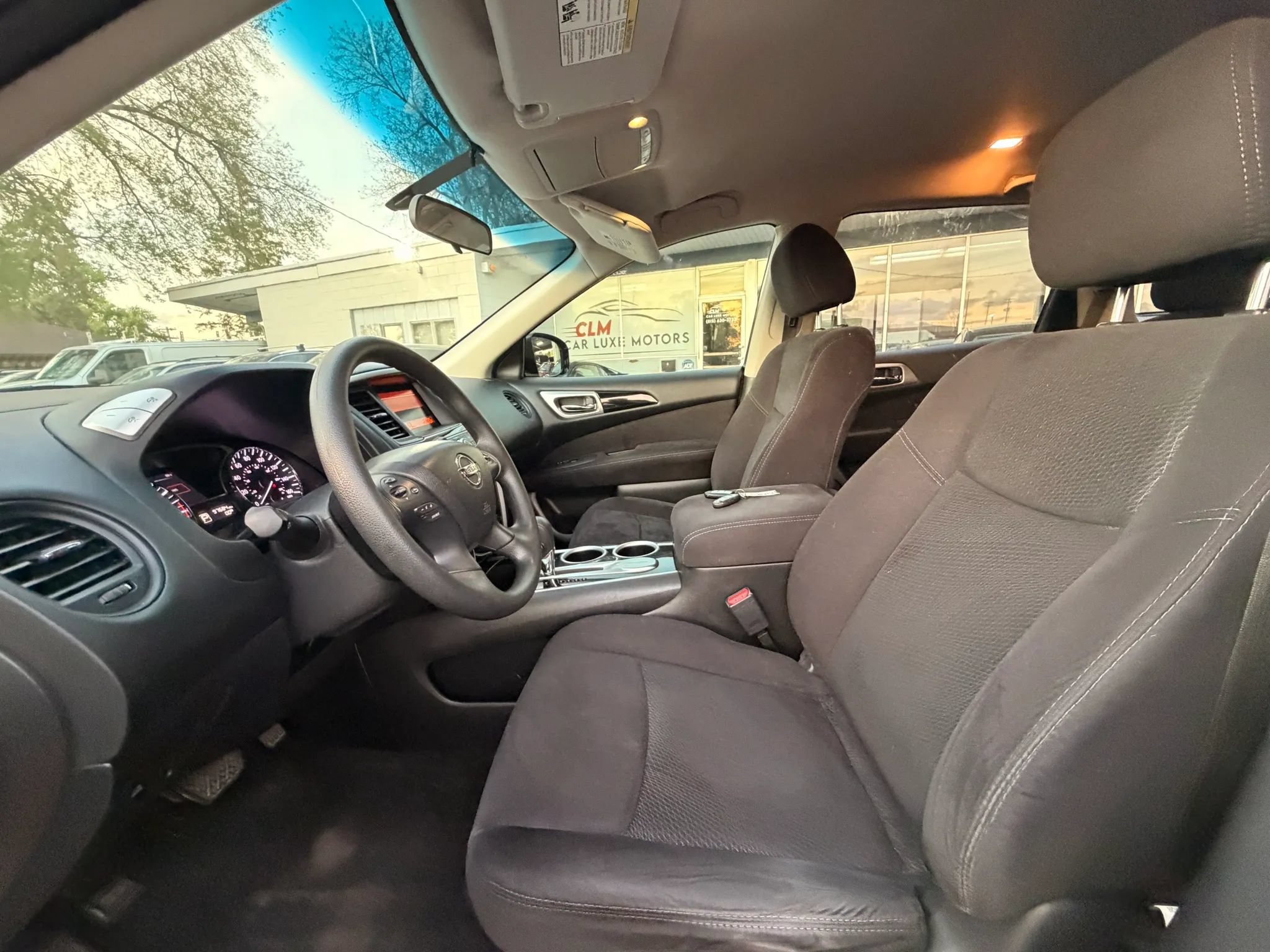 Used 2014 Nissan Pathfinder S FWD image 9