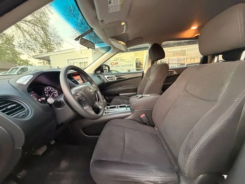 Used 2014 Nissan Pathfinder S FWD image 9
