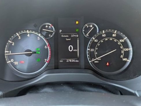 Used 2022 Lexus GX 460 image 36