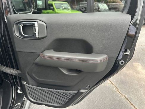 New 2025 Jeep Wrangler Unlimited Rubicon w/ XTREMEE 35" Tire Package image 16