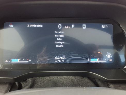 Used 2024 Jeep Grand Cherokee Overland w/ Luxury Tech Group IV image 18