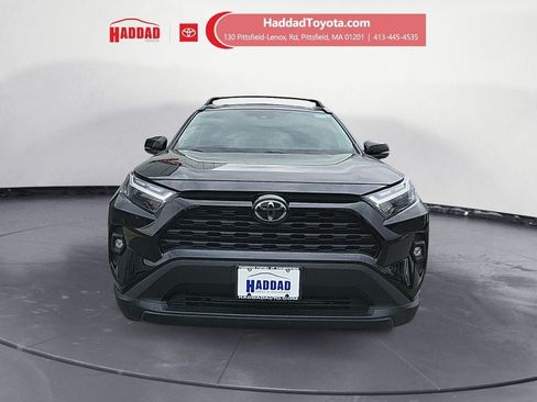 Used 2023 Toyota RAV4 XLE Premium AWD/4WD image 9