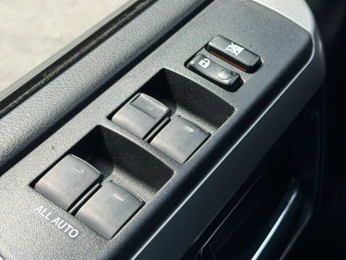 Used 2016 Toyota 4Runner SR5 AWD/4WD image 30
